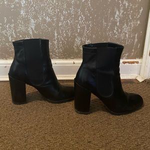 Stuart Weitzman Black Leather Sidemover Boots